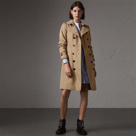 sandringham coat burberry kijiji|Burberry Sandringham Medium Honey Trench Coat Size 0 .